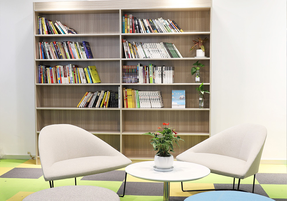 j9九游会读书角